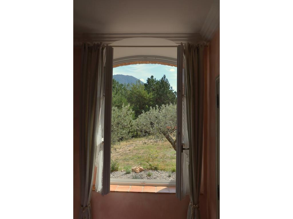 Bed and Breakfast Les Jardins De L'Ermitage Ле Саль-Сюр-Вердон Номер фото